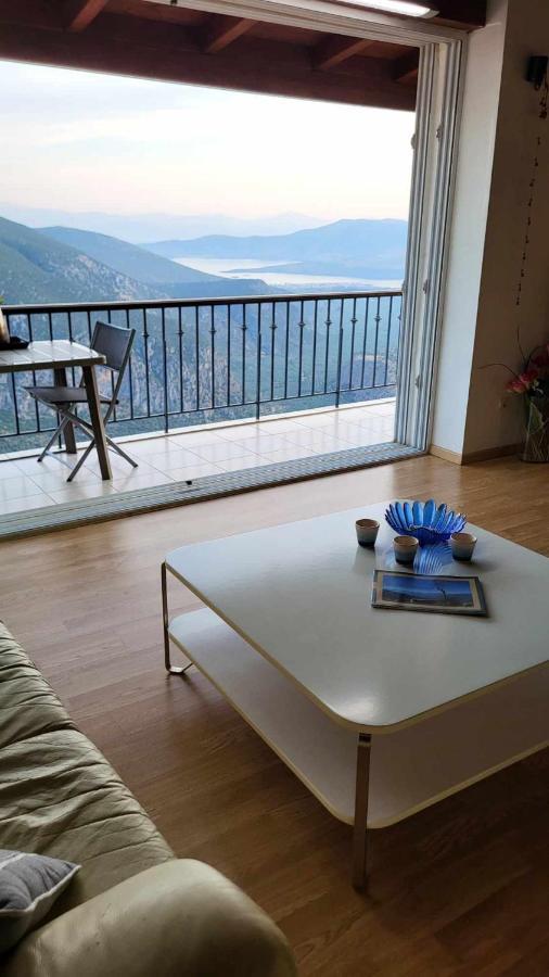 Delphi Skyview Apartment Exterior photo